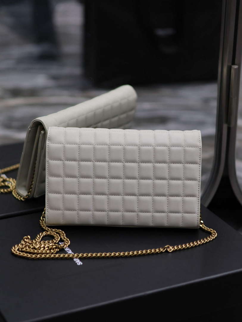 YSL 743346 Cassandre Matelass¨¦ Carr¨¦ Chain Wallet In Quilted Leather White
