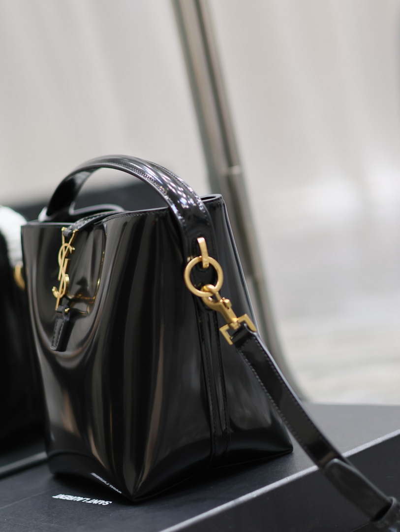 YSL 749036 LE 37 small in in Patent leather Black