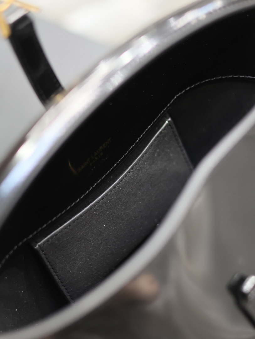 YSL 749036 LE 37 small in in Patent leather Black - Default Title - View 7