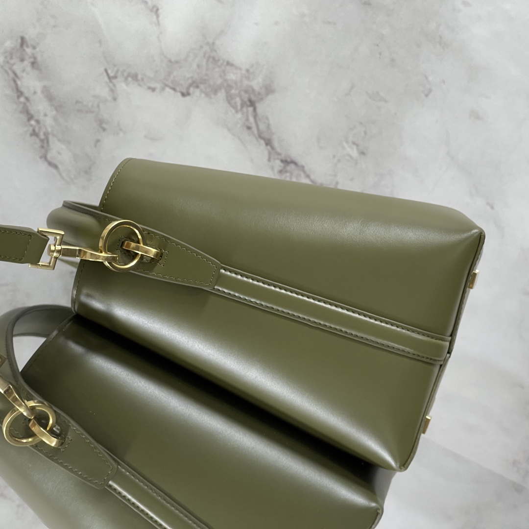 YSL 749036 LE 37 small in in shiny leather green