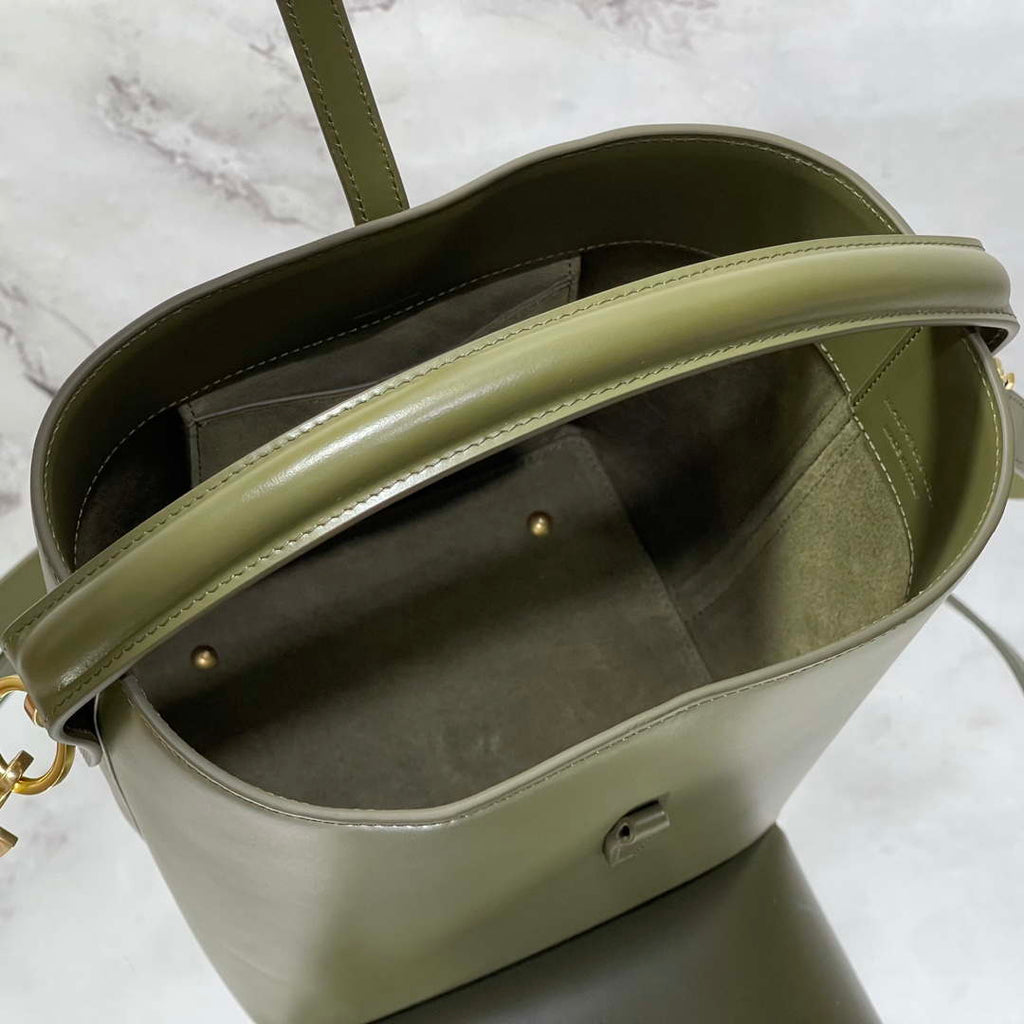 YSL 749036 LE 37 small in in shiny leather green