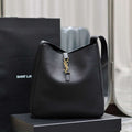 YSL 753837 Le 5 ¨¤ 7 Supple Large In Smooth Leather Black - Default Title - View 1
