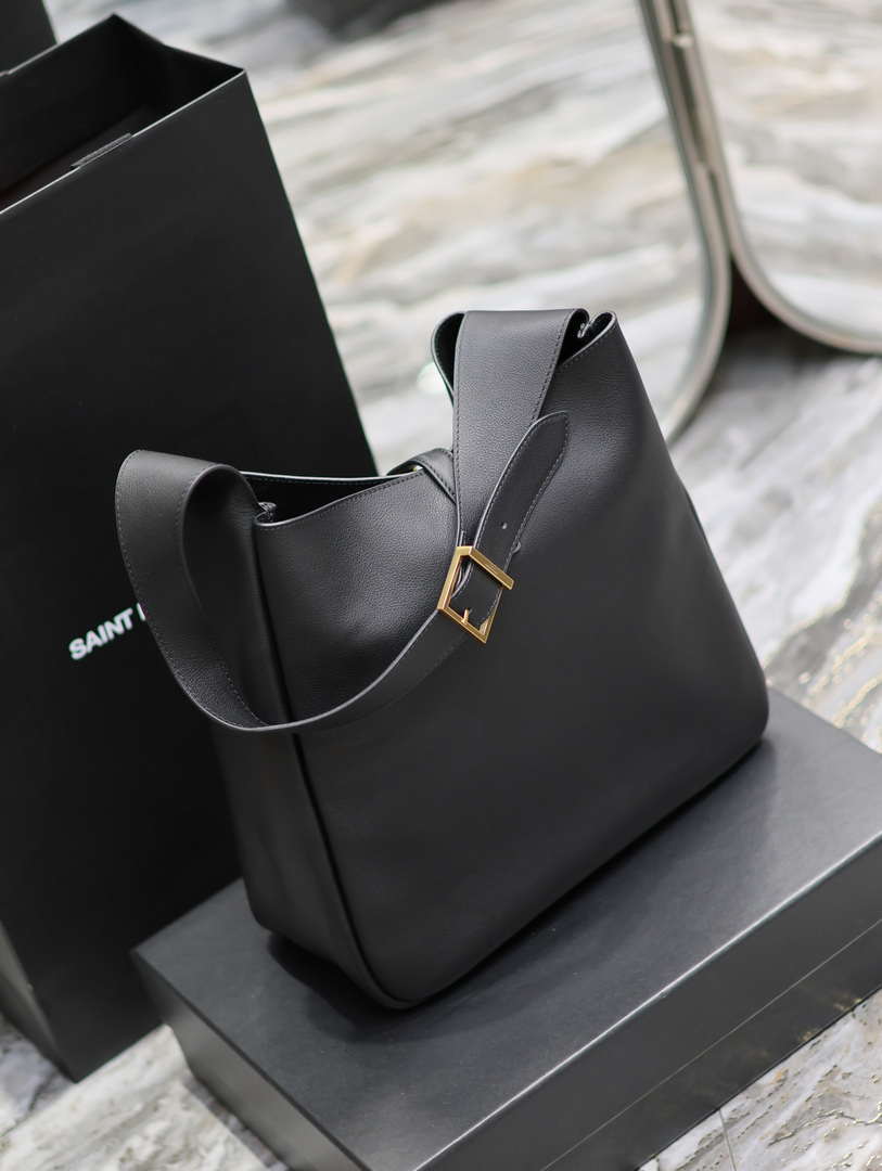 YSL 753837 Le 5 ¨¤ 7 Supple Large In Smooth Leather Black