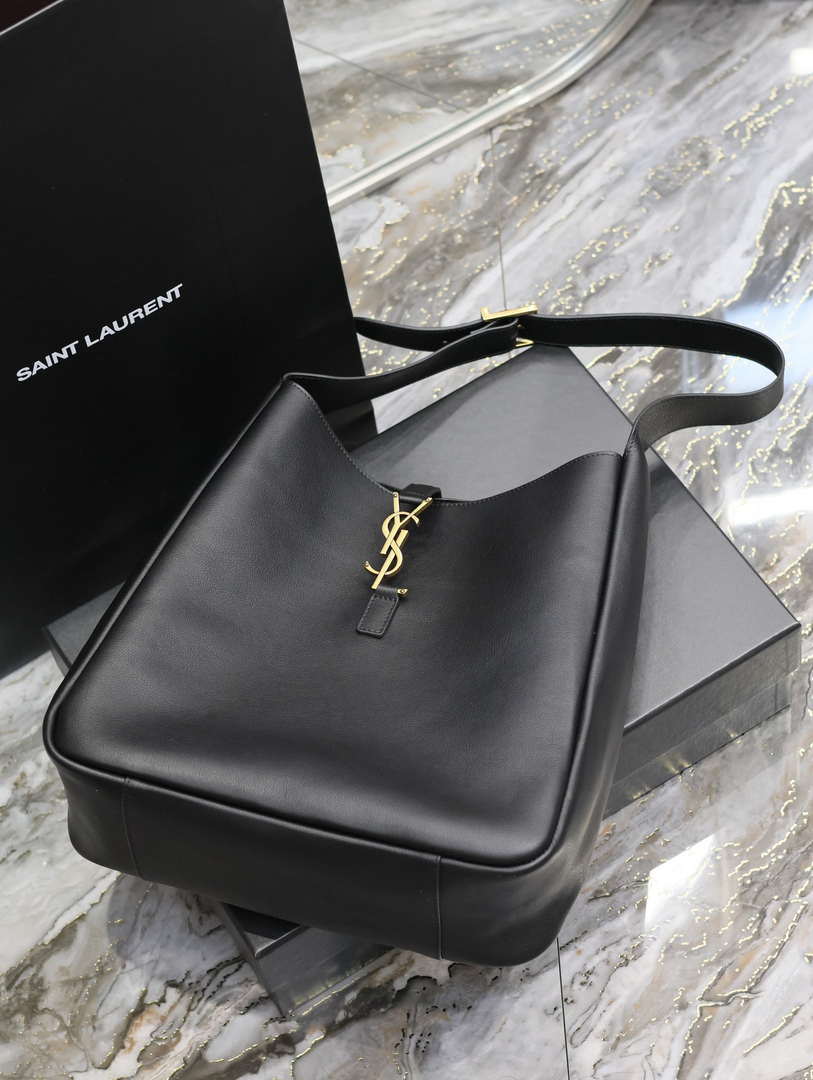 YSL 753837 Le 5 ¨¤ 7 Supple Large In Smooth Leather Black