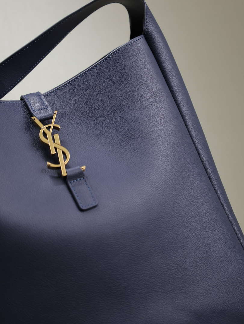 YSL 753837 Le 5 ¨¤ 7 Supple Large In Smooth Leather Blue