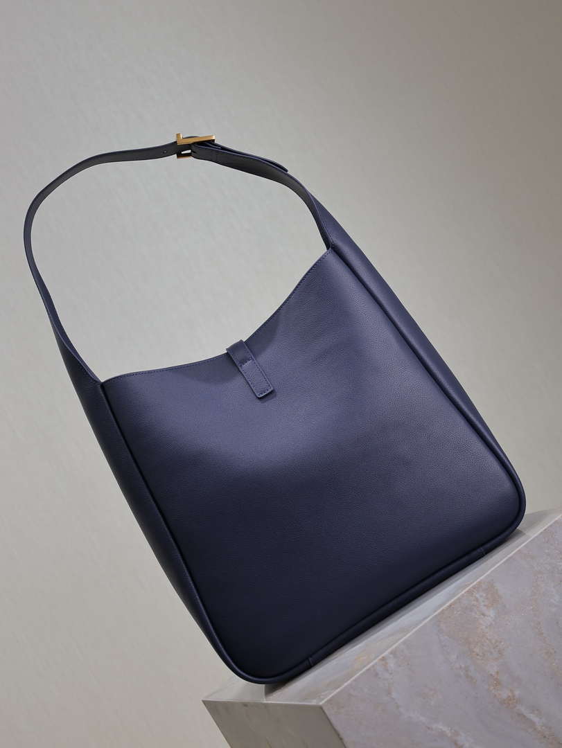 YSL 753837 Le 5 ¨¤ 7 Supple Large In Smooth Leather Blue