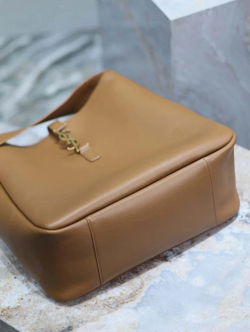 YSL 753837 Le 5 ¨¤ 7 Supple Large In Smooth Leather Brown