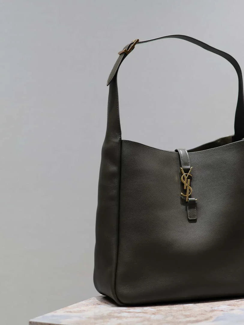 YSL 753837 Le 5 ¨¤ 7 Supple Large In Smooth Leather Drak Green