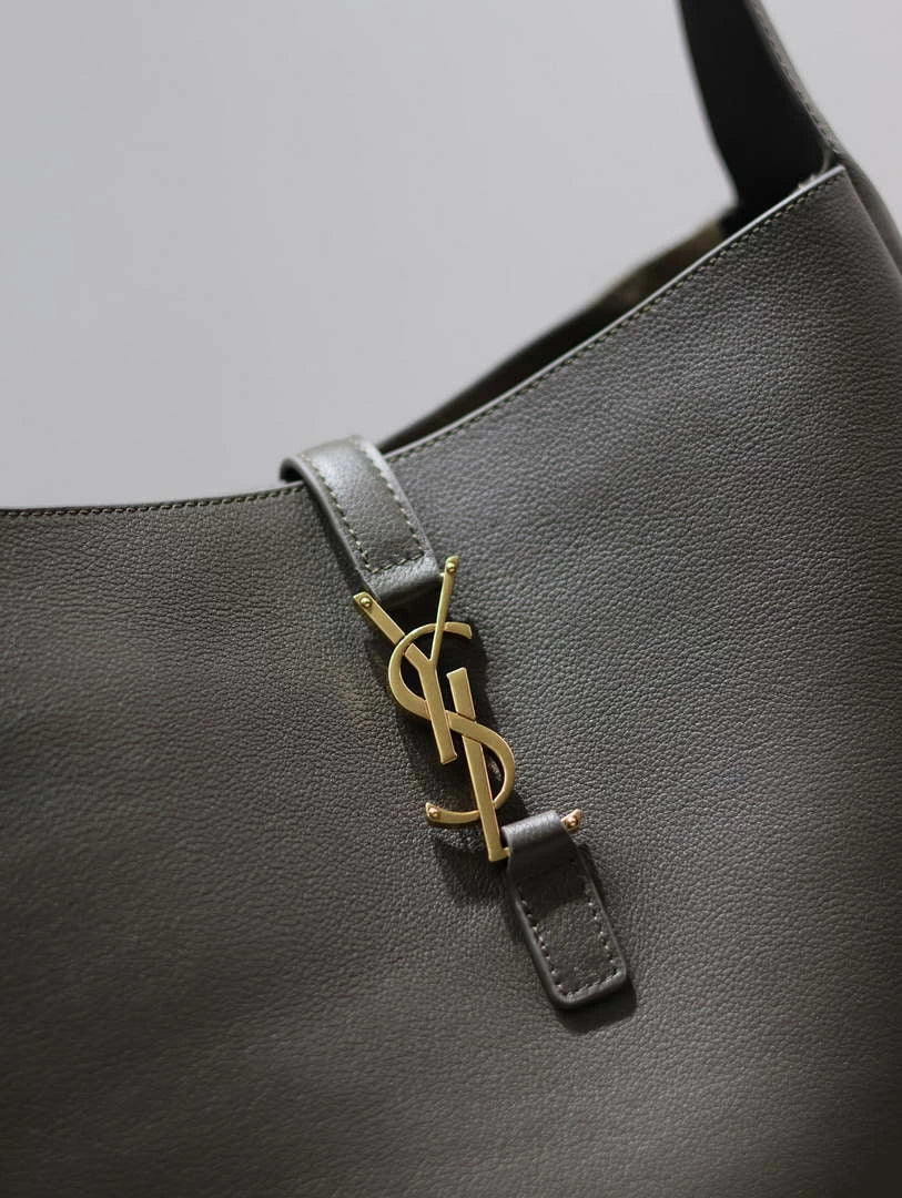 YSL 753837 Le 5 ¨¤ 7 Supple Large In Smooth Leather Drak Green