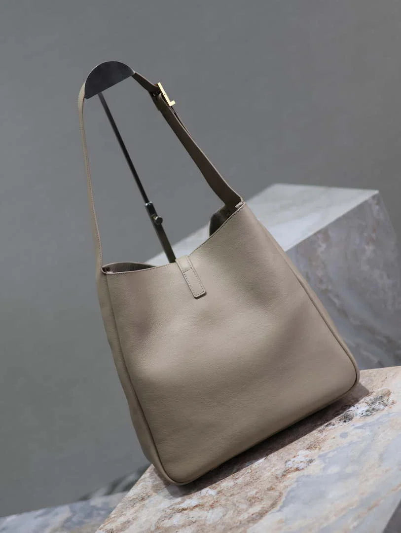 YSL 753837 Le 5 ¨¤ 7 Supple Large In Smooth Leather Gray