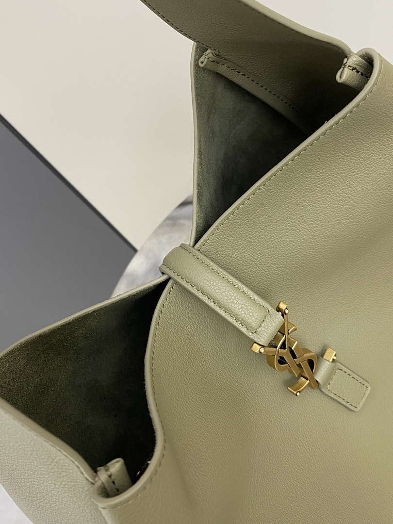 YSL 753837 Le 5 ¨¤ 7 Supple Large In Smooth Leather Green