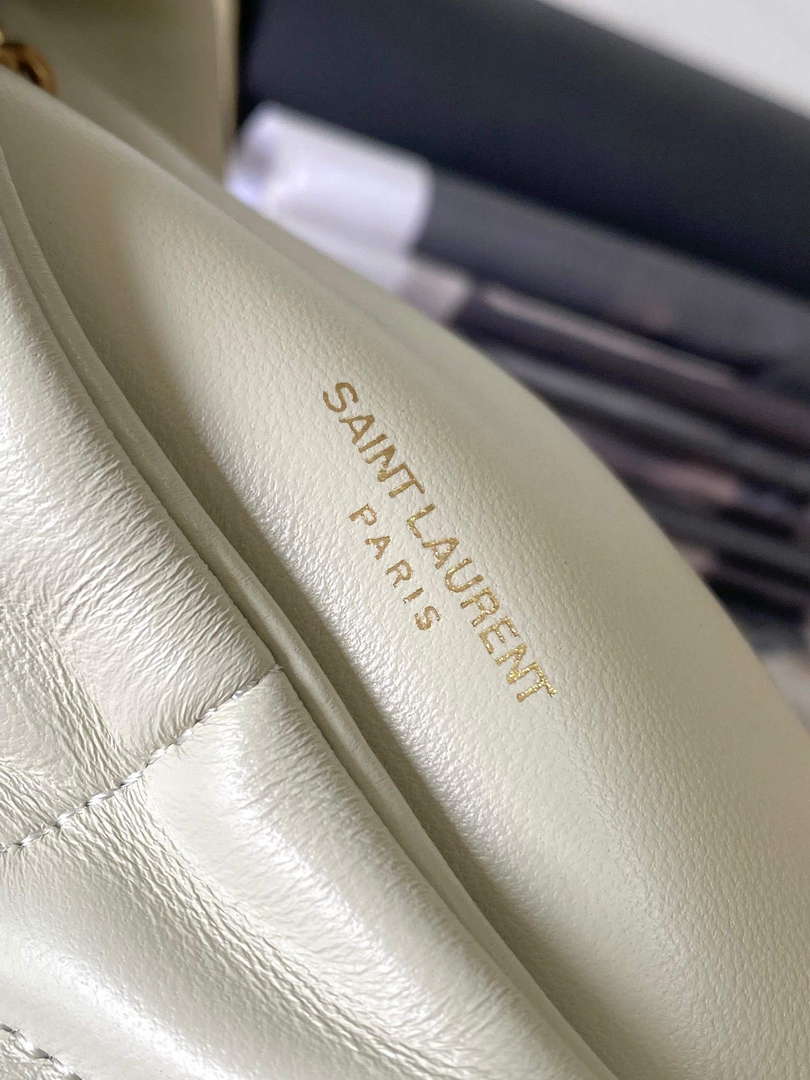 YSL 7593371 Puffer Toy Bag In Quilted Lambskin White
