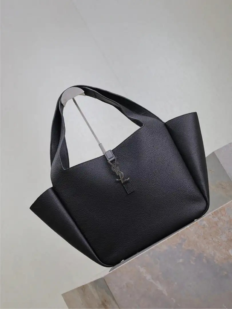 YSL 763435 LE 5 ¨¤ 7 BEA IN GRAINED LEATHER Black with Black hardware
