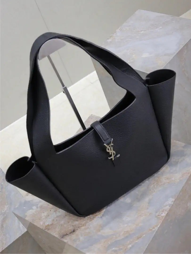 YSL 763435 LE 5 ¨¤ 7 BEA IN GRAINED LEATHER Black with Black hardware