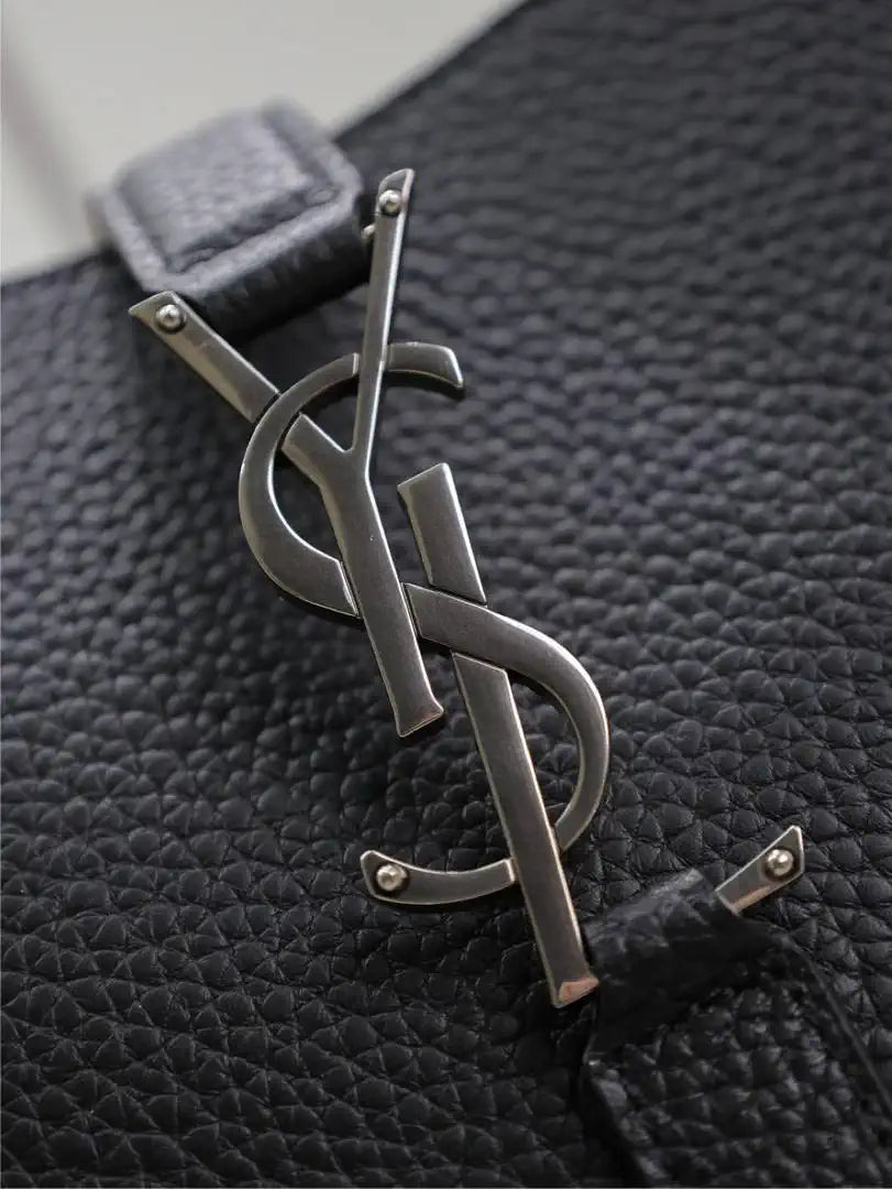 YSL 763435 LE 5 ¨¤ 7 BEA IN GRAINED LEATHER Black with Black hardware