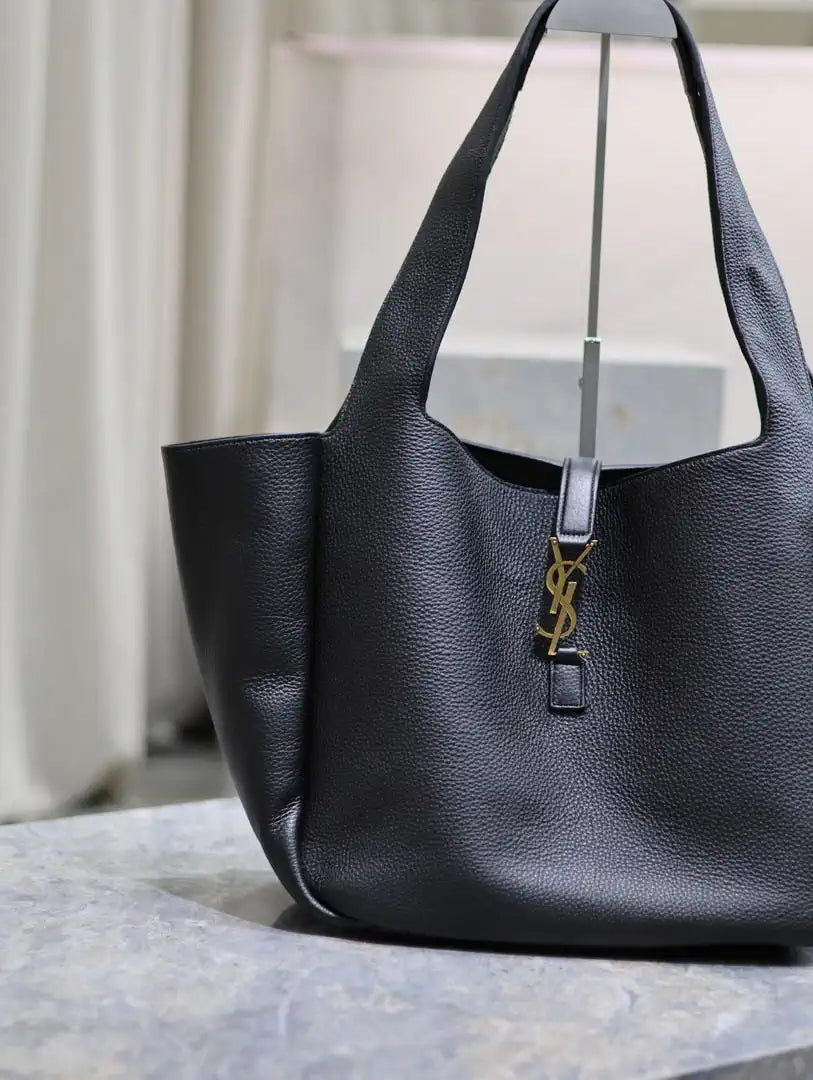 YSL 763435 LE 5 ¨¤ 7 BEA IN GRAINED LEATHER Black Gold