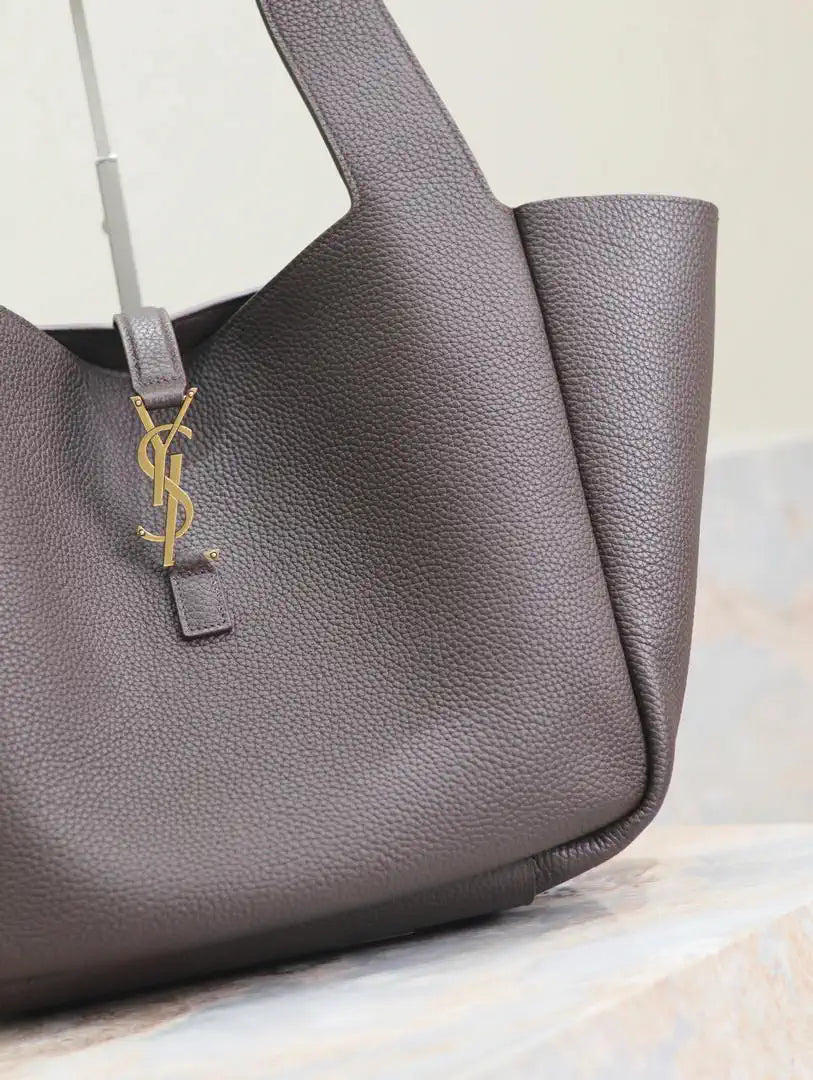 YSL 763435 LE 5 ¨¤ 7 BEA IN GRAINED LEATHER Dark Brown