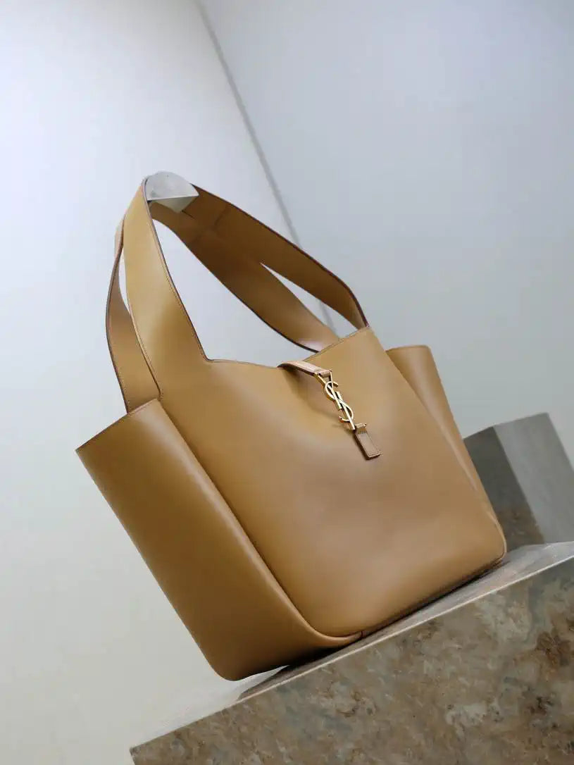 YSL 763435 LE 5 ¨¤ 7 BEA IN GRAINED LEATHER Apricot