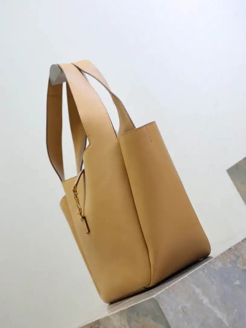 YSL 763435 LE 5 ¨¤ 7 BEA IN GRAINED LEATHER Apricot