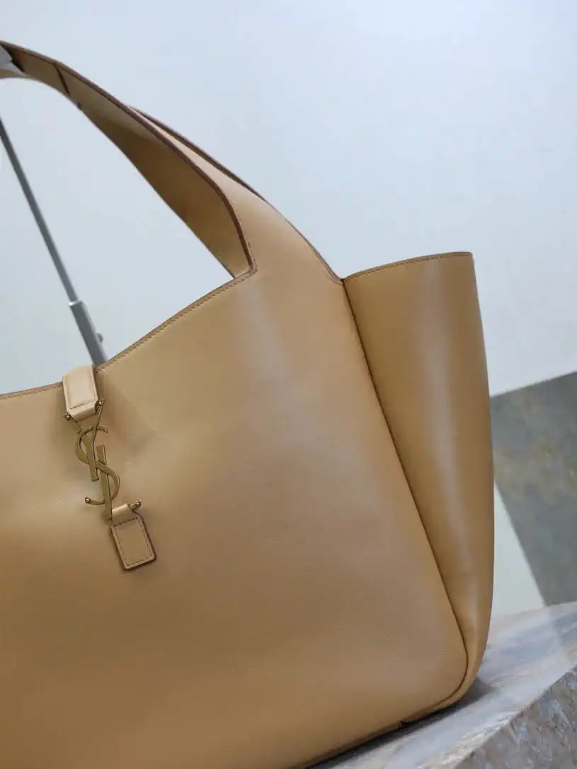 YSL 763435 LE 5 ¨¤ 7 BEA IN GRAINED LEATHER Apricot