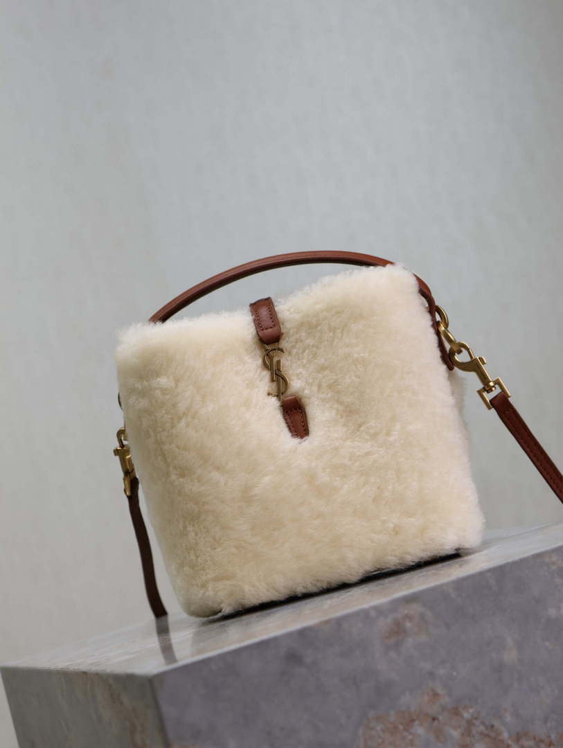 YSL 765870 LE 37 Mini in Lambswool leather Beige