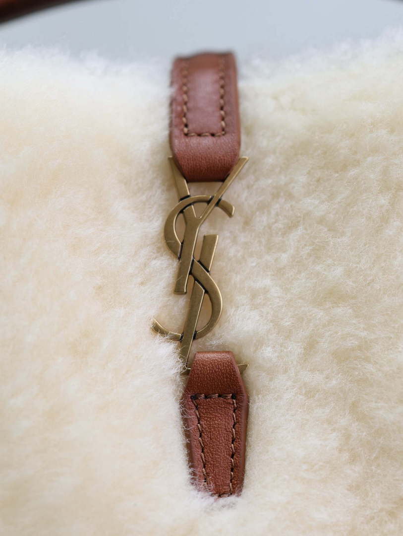 YSL 765870 LE 37 Mini in Lambswool leather Beige
