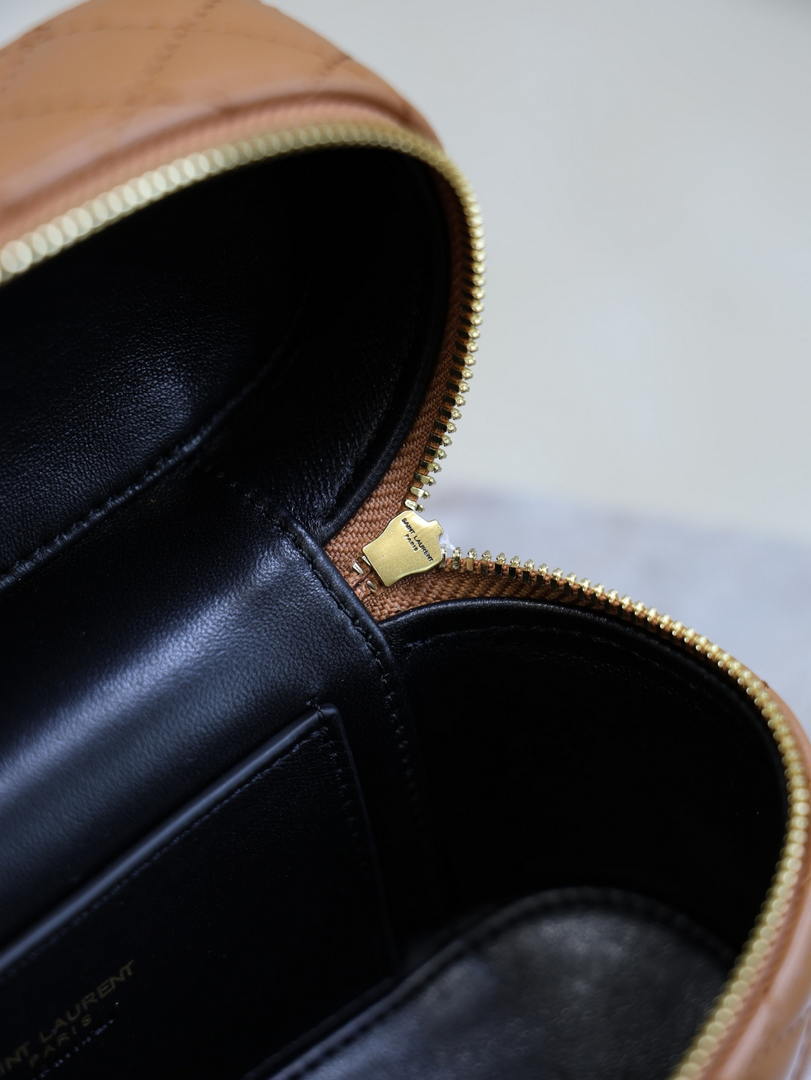 YSL 766731 GABY vanity bag in lambskin Caramel