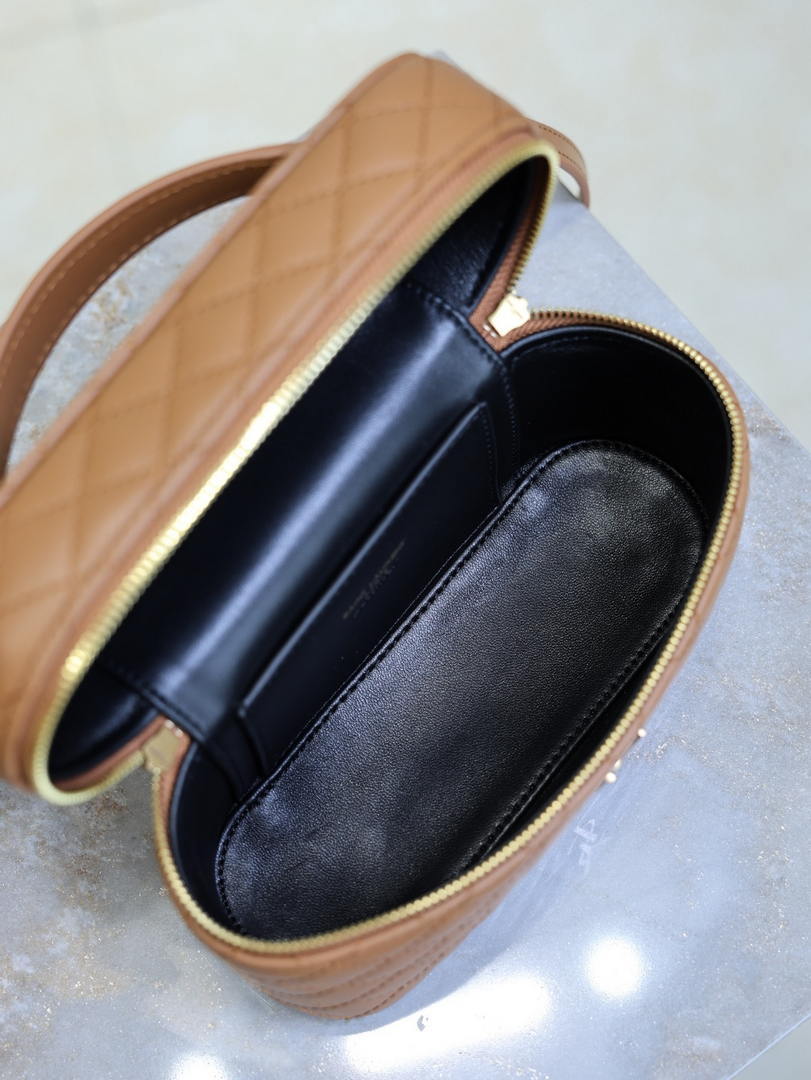 YSL 766731 GABY vanity bag in lambskin Caramel