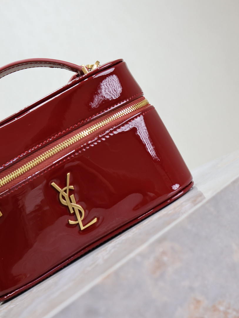 YSL 766731 GABY vanity bag in patent leather Wine Red