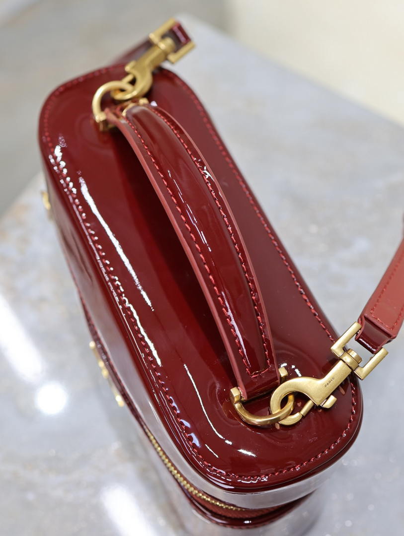 YSL 766731 GABY vanity bag in patent leather Wine Red