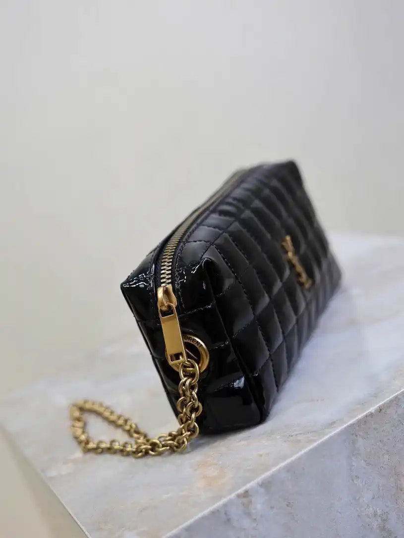 YSL 779649 CASSANDRE MATELASS¨¦ CARR¨¦ pouch on chain in shiny canvas Black