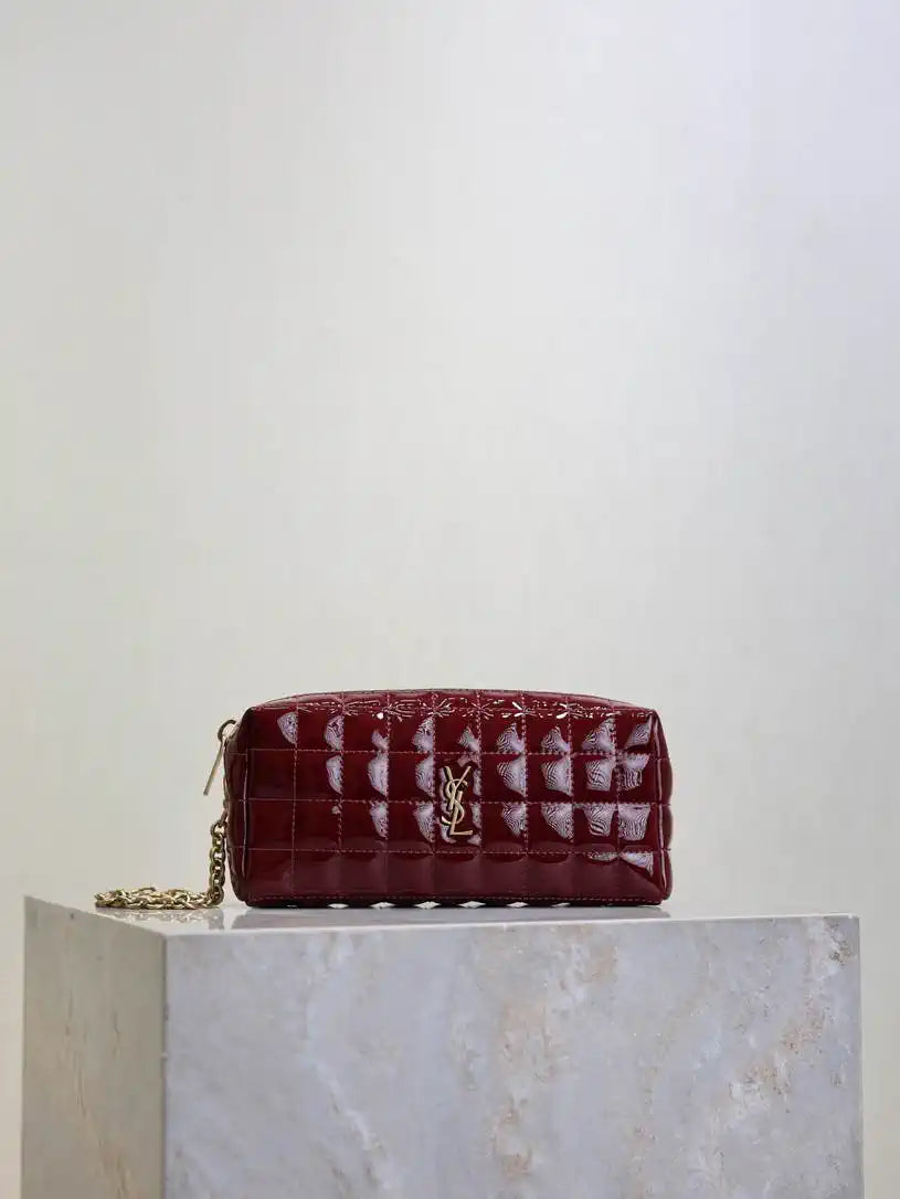 YSL 779649 CASSANDRE MATELASS¨¦ CARR¨¦ pouch on chain in shiny canvas Dark Red