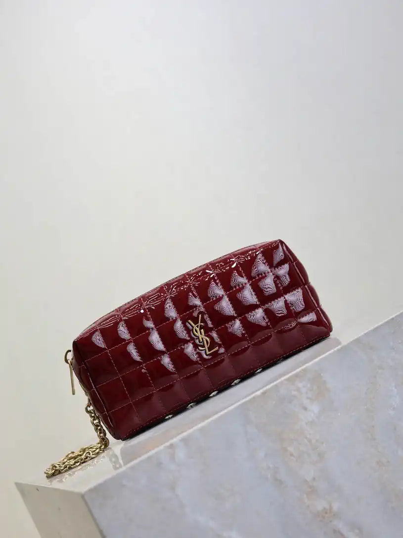 YSL 779649 CASSANDRE MATELASS¨¦ CARR¨¦ pouch on chain in shiny canvas Dark Red