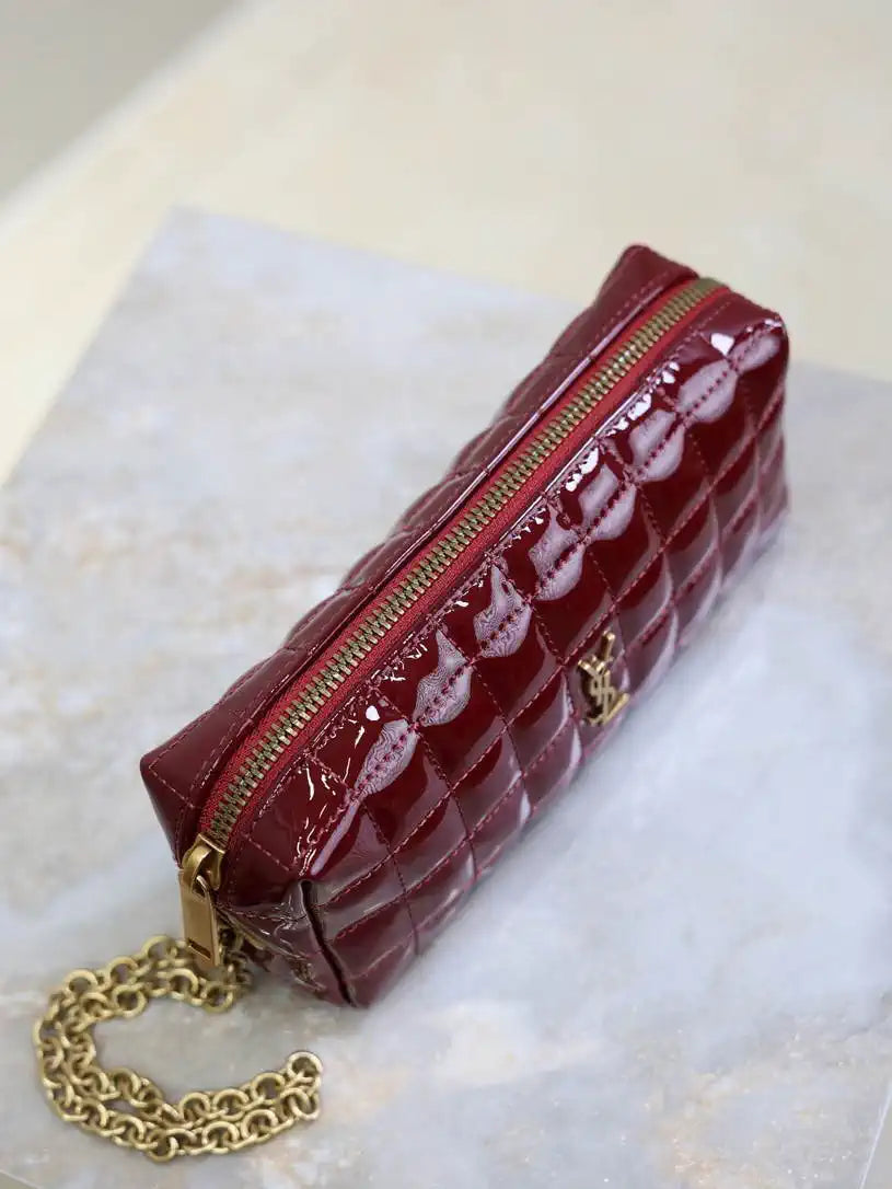 YSL 779649 CASSANDRE MATELASS¨¦ CARR¨¦ pouch on chain in shiny canvas Dark Red