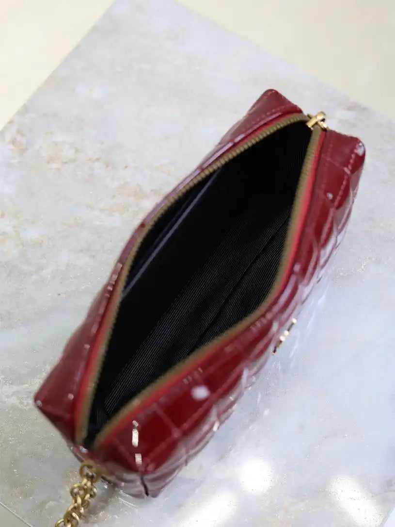 YSL 779649 CASSANDRE MATELASS¨¦ CARR¨¦ pouch on chain in shiny canvas Dark Red