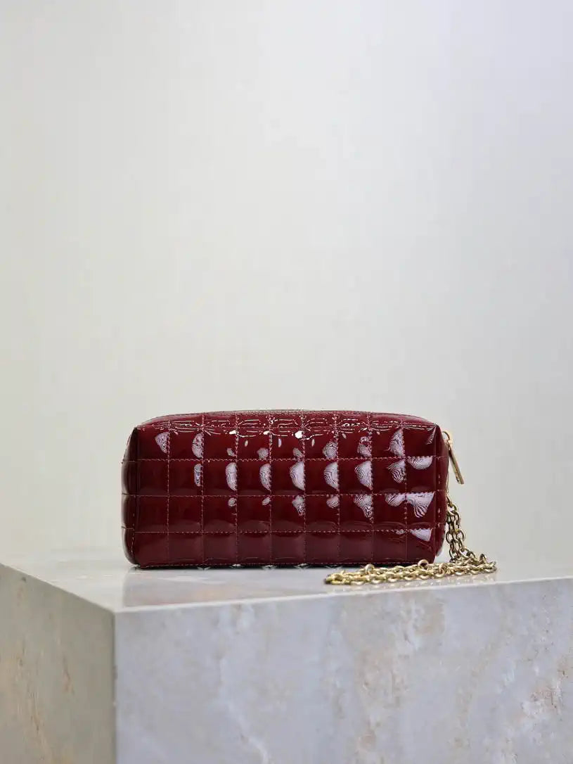 YSL 779649 CASSANDRE MATELASS¨¦ CARR¨¦ pouch on chain in shiny canvas Dark Red