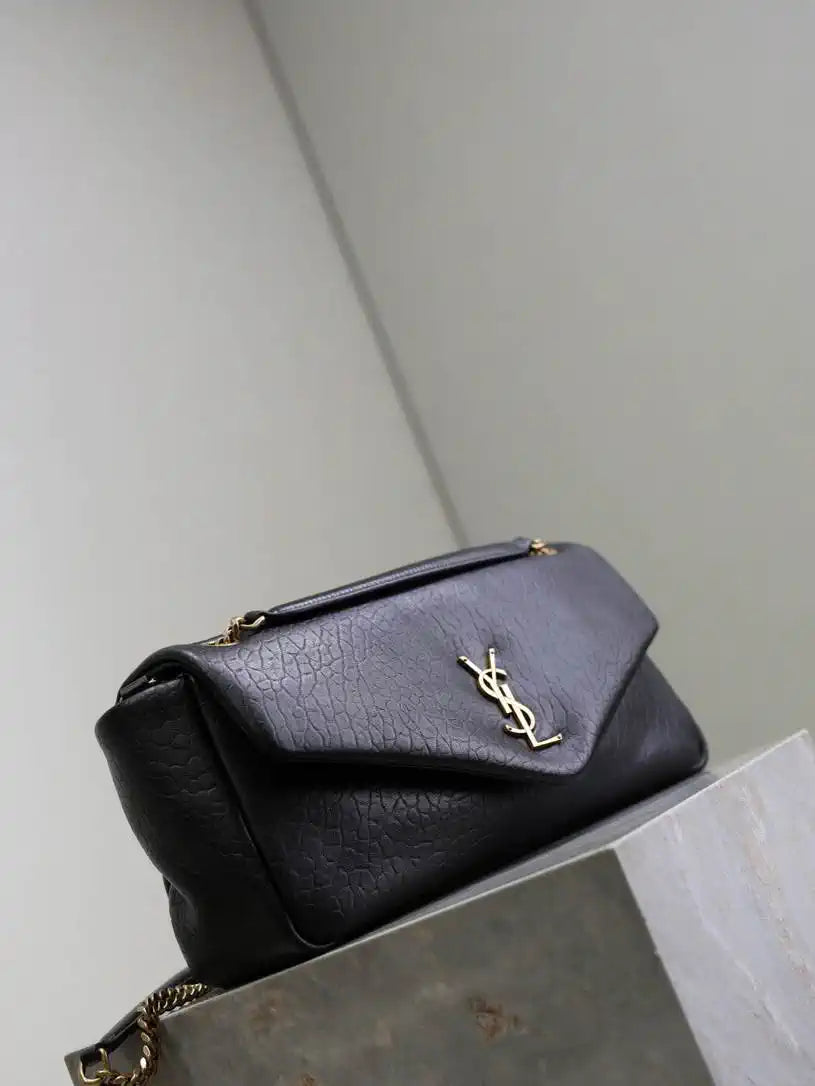 YSL 800916 CALYPSO medium in grained lambskin Black