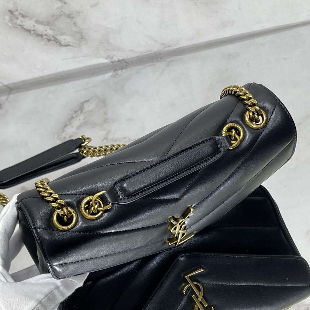 YSL 801437 Loulou small in matelass¨¦ lambskin Black