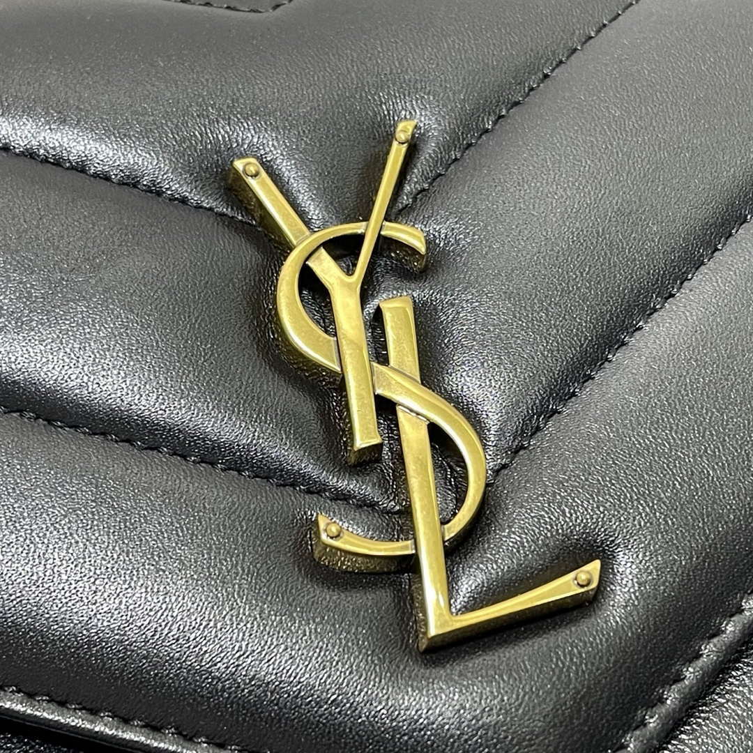 YSL 801437 Loulou small in matelass¨¦ lambskin Black