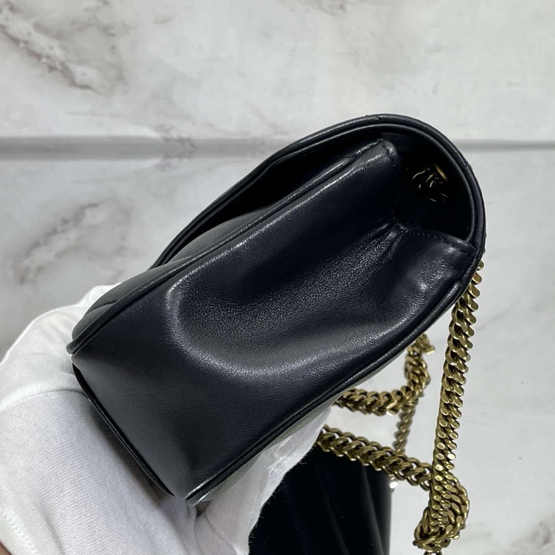 YSL 801437 Loulou small in matelass¨¦ lambskin Black