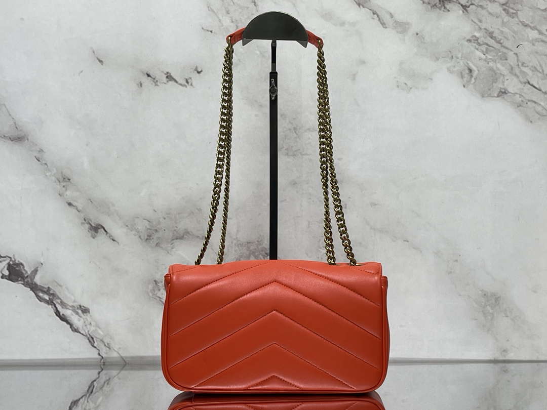 YSL 801437 Loulou small in matelass¨¦ lambskin Red