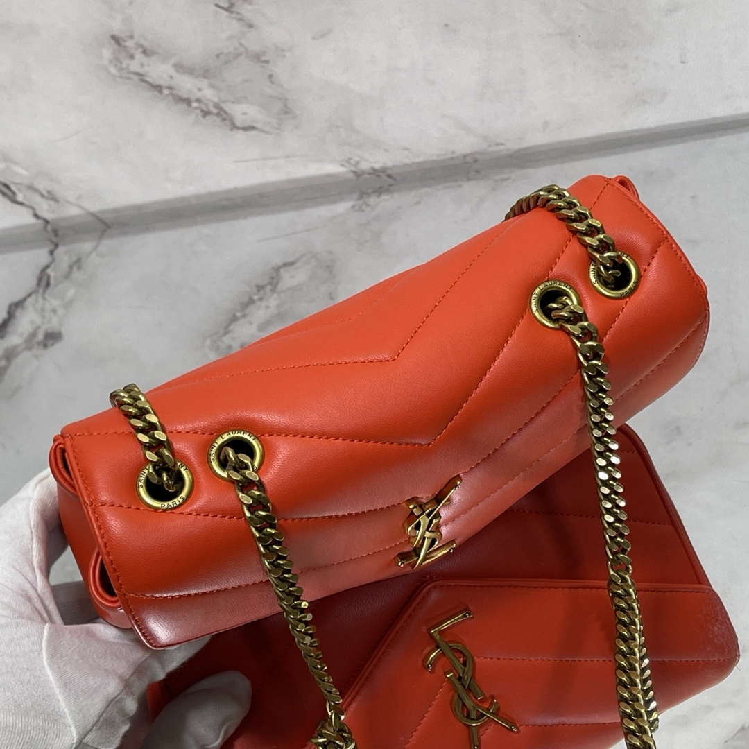 YSL 801437 Loulou small in matelass¨¦ lambskin Red