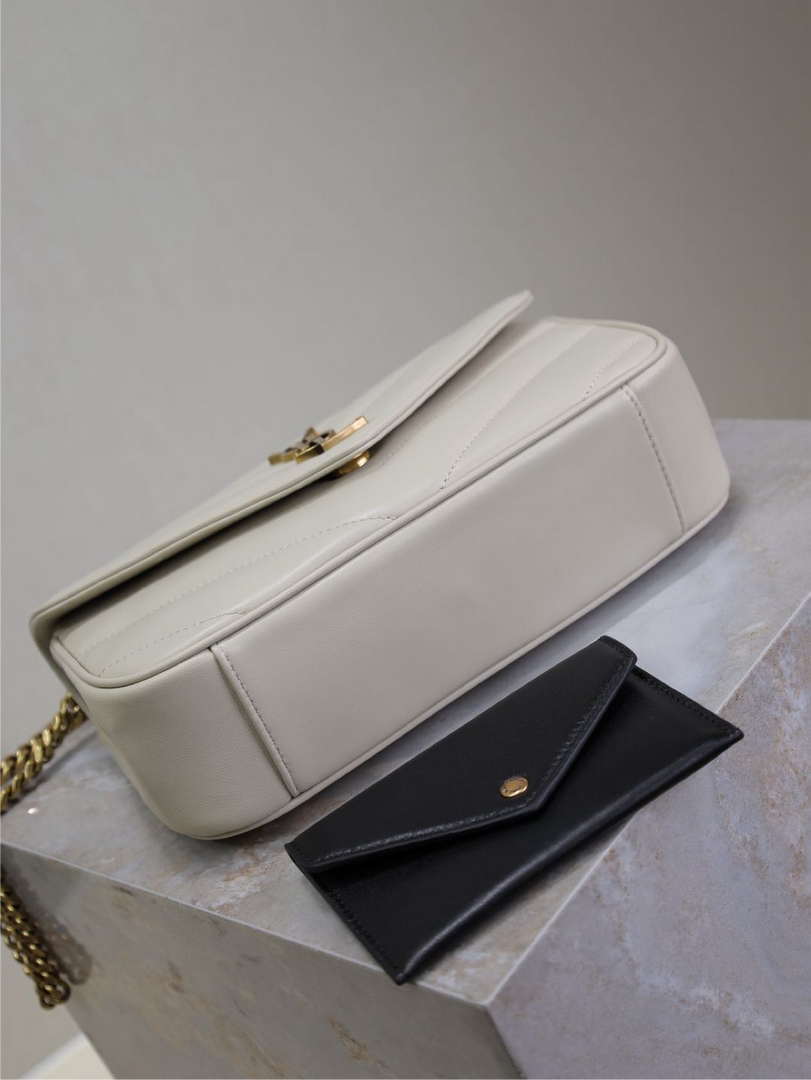 YSL 801437 Loulou small in matelass¨¦ lambskin White
