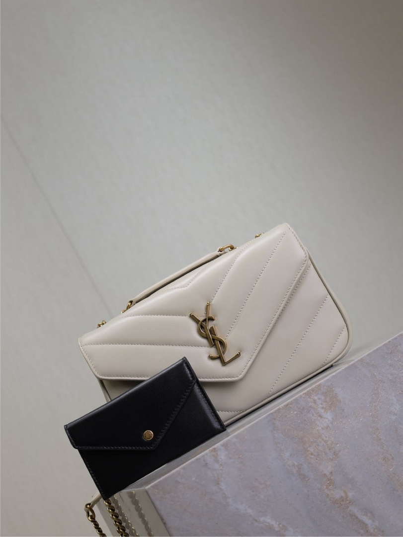 YSL 801437 Loulou small in matelass¨¦ lambskin White