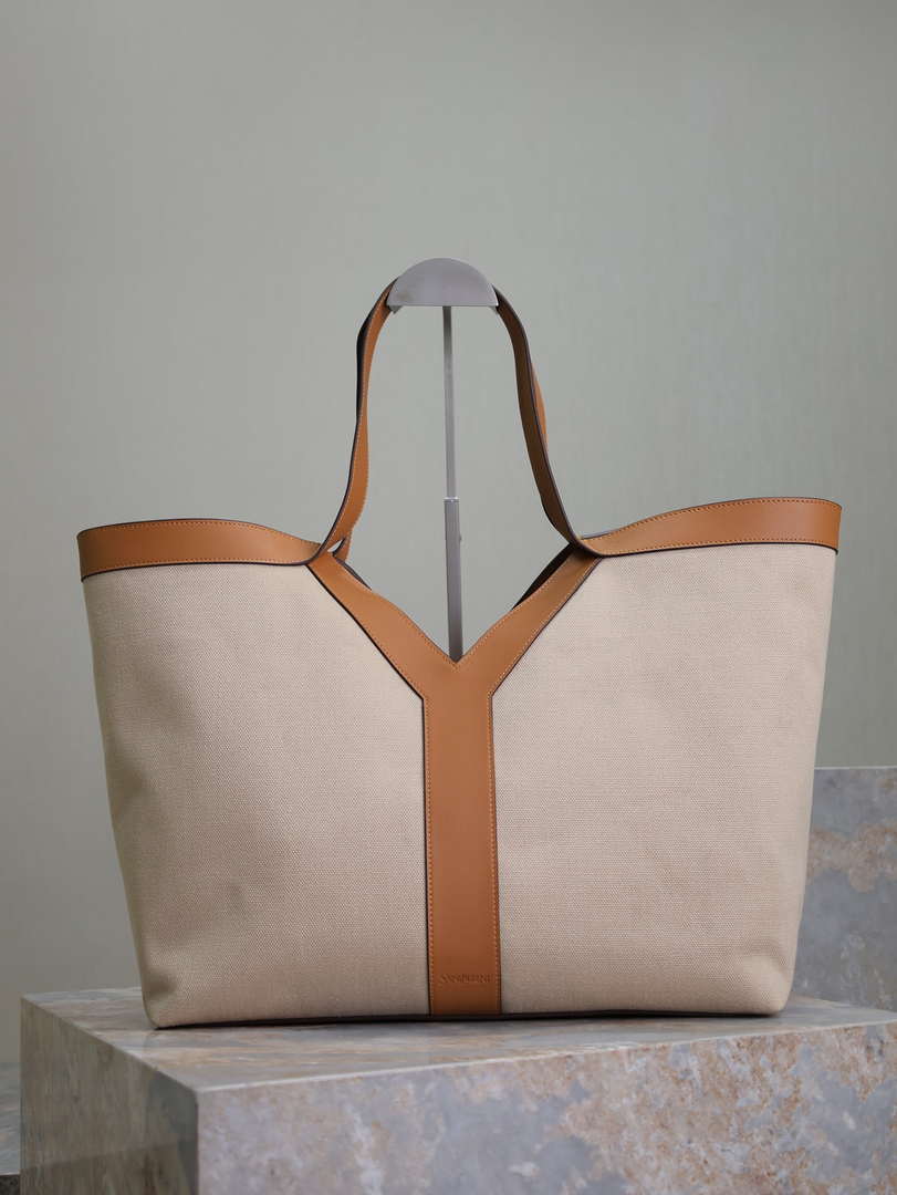 YSL 817602AAEB31000 Y Tote in canvas and leather Beige