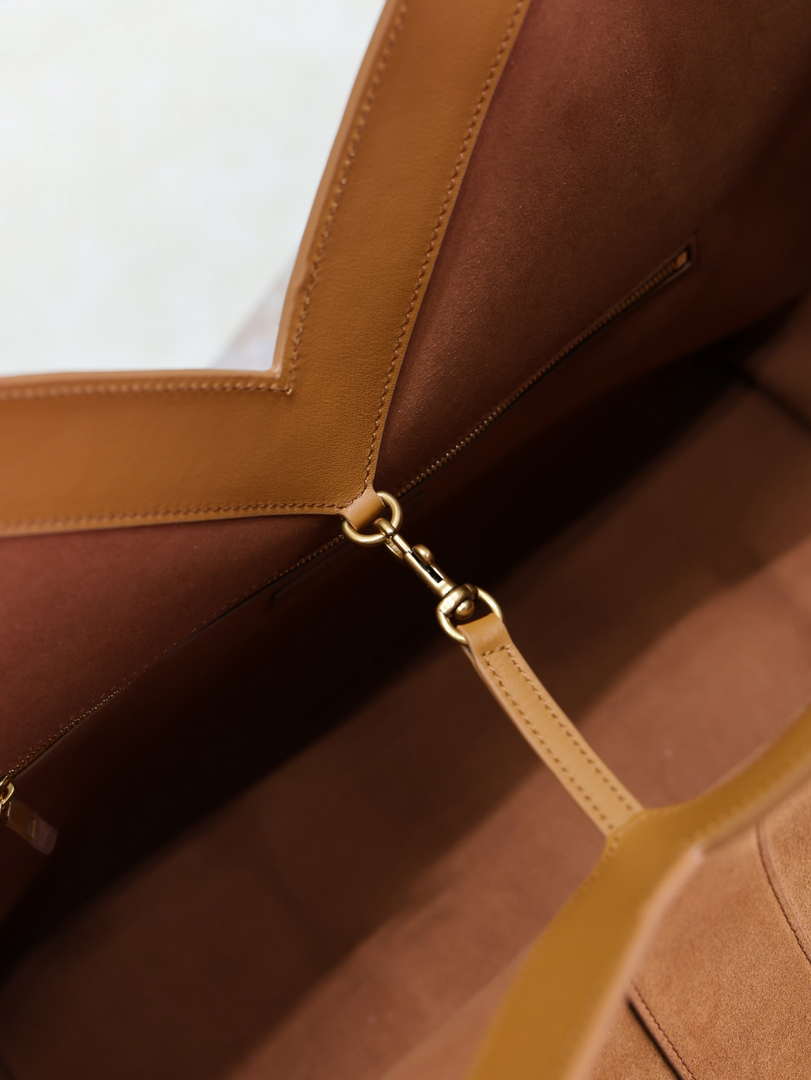 YSL 817602AAEB31000 Y Tote in suede leather DARK CARAMEL