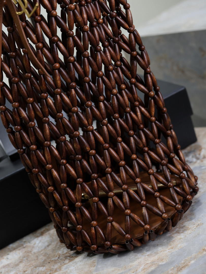 YSL 821911 supple bucket in wood beads Dark brown WOOD