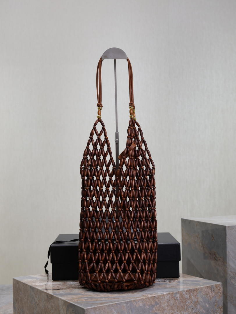 YSL 821911 supple bucket in wood beads Dark brown WOOD