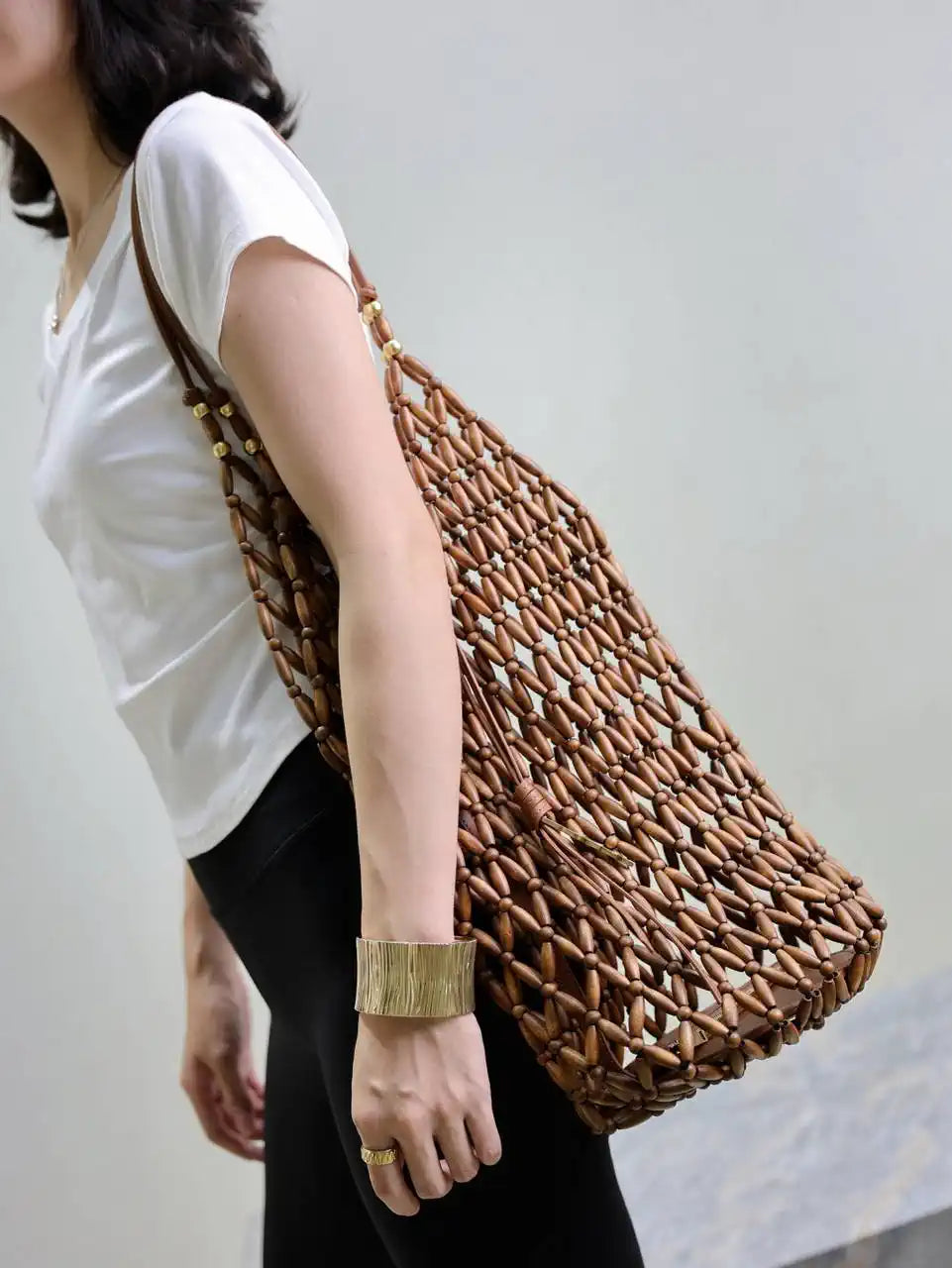 YSL 821911 supple bucket in wood beads LIGHT WOOD
