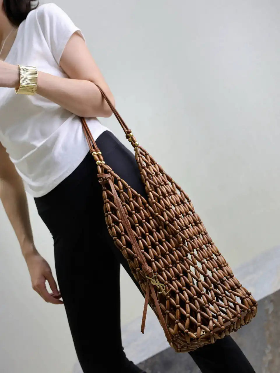 YSL 821911 supple bucket in wood beads LIGHT WOOD